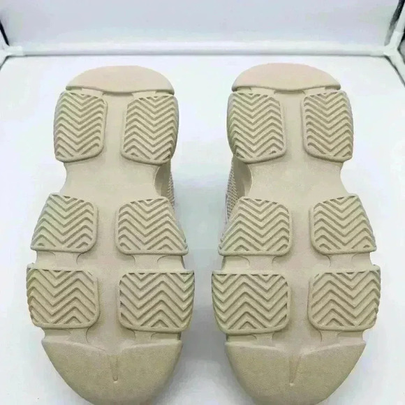 BRAND NEW IN BOX Steve Madden Women's Possession Sneaker Bone Color - Picture 4 of 5